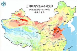 维尼修斯社媒晒健身房照片：墙上C罗海报格外瞩目